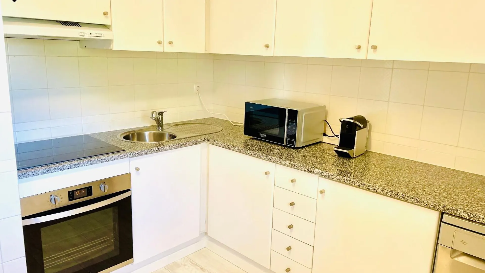 Seascape Luxury Apartment - Praia Da Rocha Portimao 0*,  Portugal